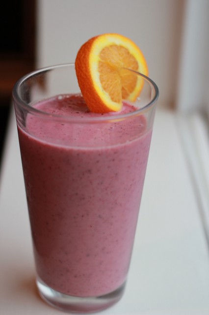 Mango Banana Berry Smoothie
